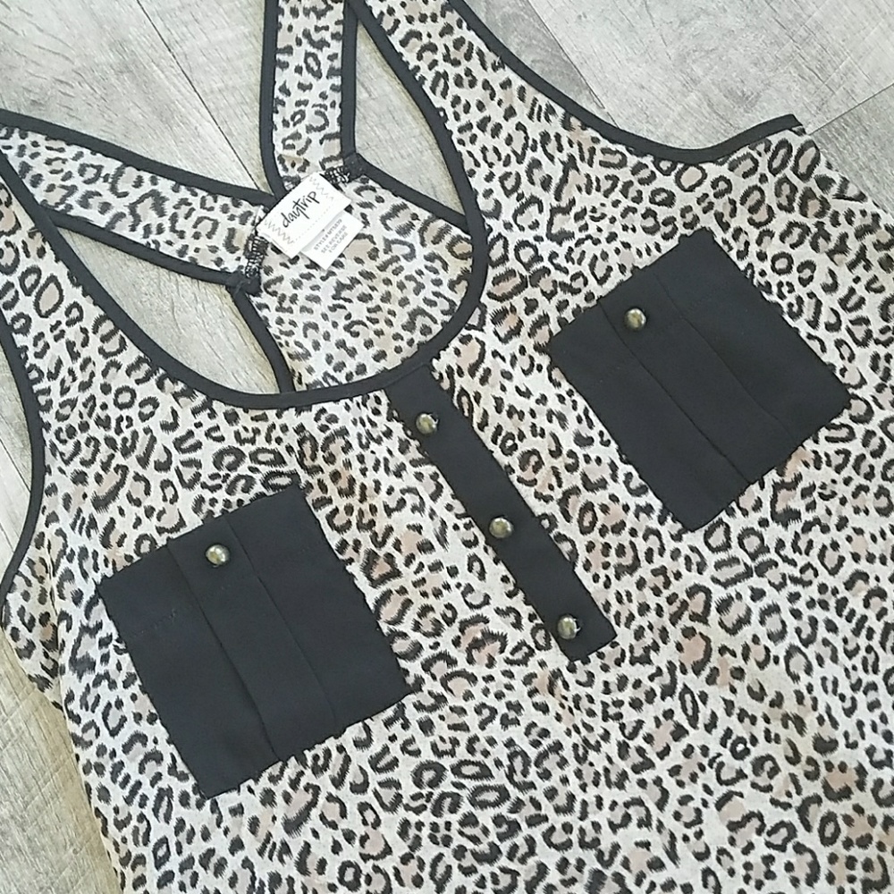 Buckle // Racerback  Leopard Tank